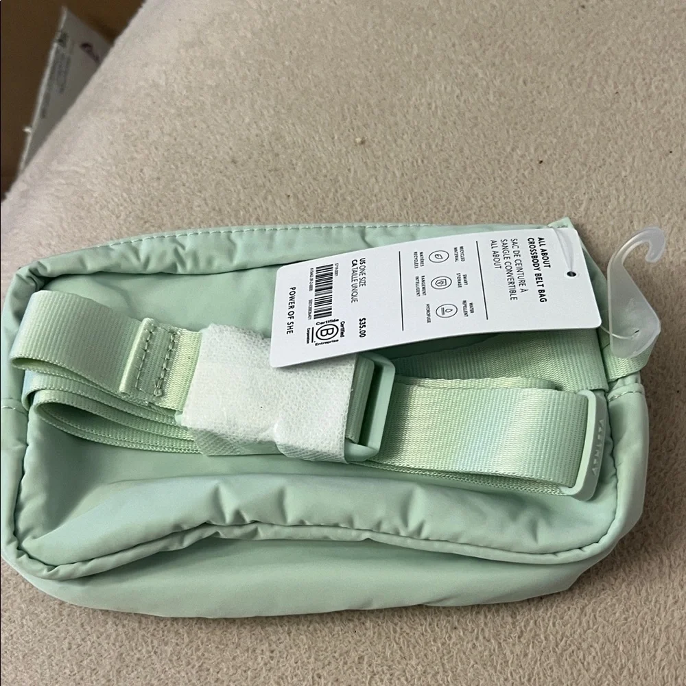 Athleta Green Cosmetic Bag Lightweight Sporty Design